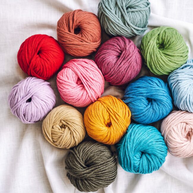 Lauren Aston Designs - Super chunky knitting, yarn & knit kits